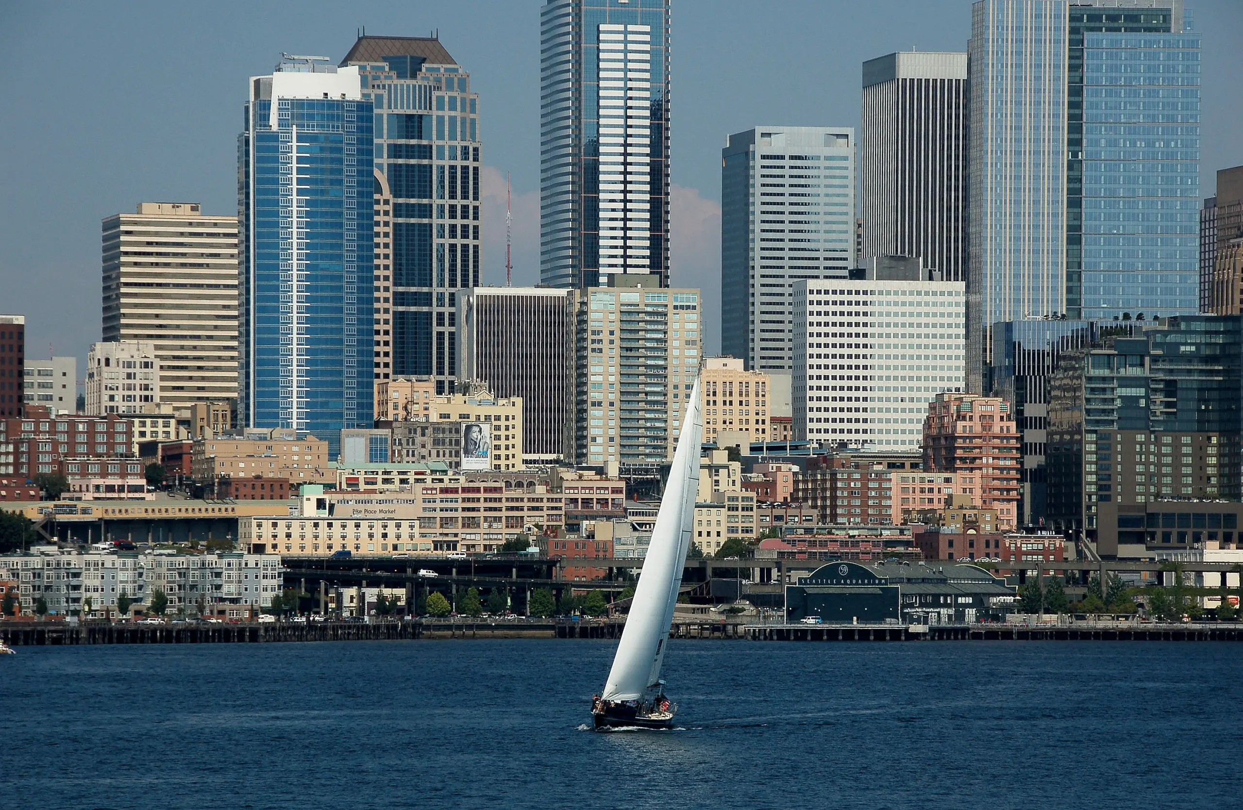 aldaris-cpa-group-picture-of-seattle-business-district-along-the-water